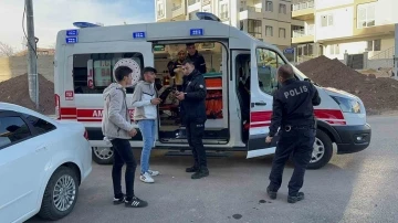 Önlerini kesip önce darp edip sonra bıçakladılar: 4 yaralı
