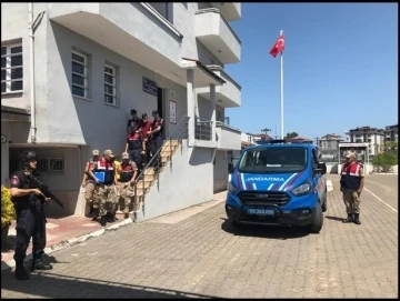 Ordu’da 5 farklı evden hırsızlık yapan şüpheliler yakalandı
