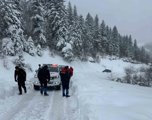 Ordu’da kar nedeniyle mahsur kalan 4 kişi kurtarıldı
