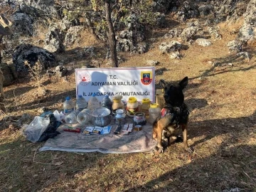 Örgüt mensuplarının yaşam malzemesi bulundu
