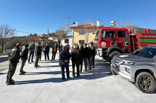 Orman köylüleri yangınlara karşı bilgilendiriliyor
