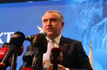 Osman Aşkın Bak: &quot;Türkiye spor devrimi yaşamaktadır&quot;
