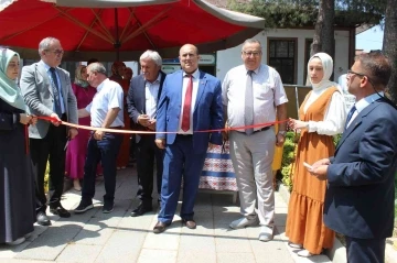 Osmaneli’nde Hayat Boyu Öğrenme Haftası nedeniyle sergi açıldı
