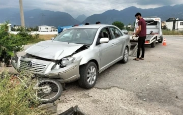 Osmaniye’de 3 aracın karıştığı kazada 2 kişi yaralandı
