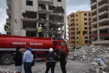 Osmaniye’de depremde ağır hasar alan yaklaşık 9 bin binanın yıkımına başlandı