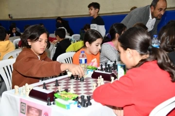 Osmaniye’de ’’Kurtuluş Kupası’’ satranç turnuvası başladı
