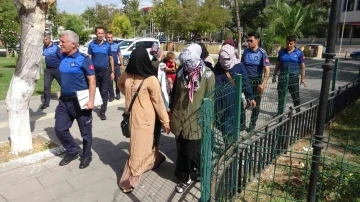 Osmaniye’den gelip Adıyaman’da dilenen 15 şahıs yakalandı
