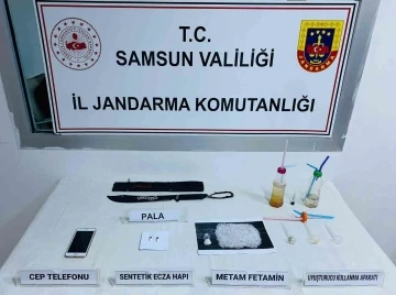 Otobüsle uyuşturucu taşırken jandarmaya yakalandı
