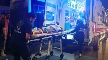 Otomobil ile motosiklet çarpıştı : Metrelerce savrulan yolcu ağır yaralandı
