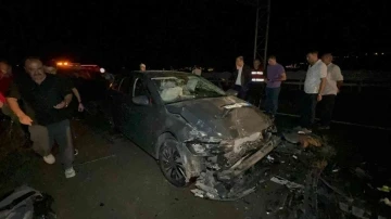 Otomobilde sıkışan yaralı hastanede hayatını kaybetti
