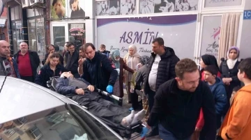 Otomobilin 90 yaşındaki yayaya çarpığı anlar kamerada
