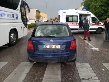 Otomobille çarpışan motosiklet sürücüsü yaralandı
