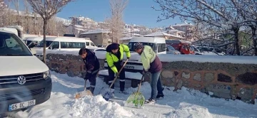 Özalp’ta kar yağışı
