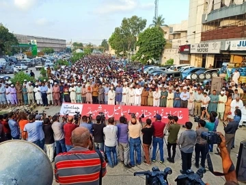 Pakistan’da Haniye için gıyabi cenaze namazı kılındı
