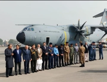 Pakistan’dan gelen yardım malzemeleri deprem bölgelerine doğru yola çıktı
