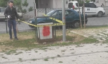 Parkta oynayan 3 yaşındaki çocuğa elektrik çarptı
