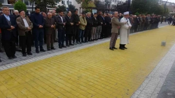 Patlamada ölen maden işçileri için gıyabi cenaze namazı kılındı
