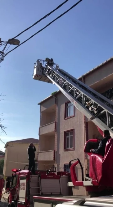 Pendik’te babasıyla tartıştı, evini ateşe verdi
