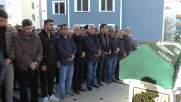 Pendik’teki silahlı çatışmada yoldan geçerken vurulan vatandaş toprağa verildi
