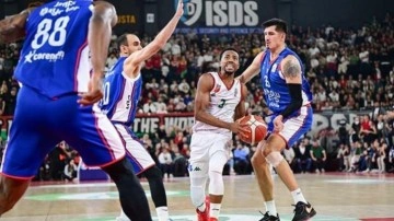 Pınar Karşıyaka, Anadolu Efes'i mağlup etti