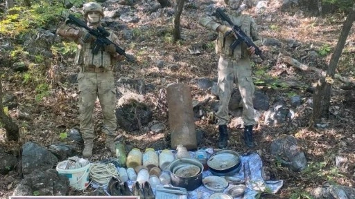 PKK'lı teröristlerin kullandığı sığınak imha edildi