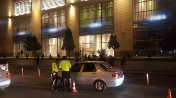 Polis ekiplerinin denetiminde 3 bin 746 şahıs kontrol edildi
