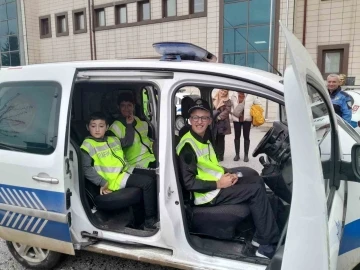 Polis hayali olan özel öğrencileri ağırladılar
