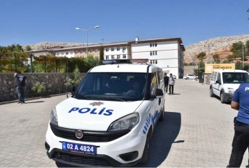 Polis, okul çevresinde önlemini arttırdı
