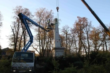 Polonya’da Sovyet döneminden kalma anıtlar yıkıldı
