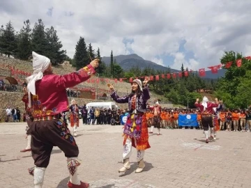 Pozantı’da kurtuluş coşkusu