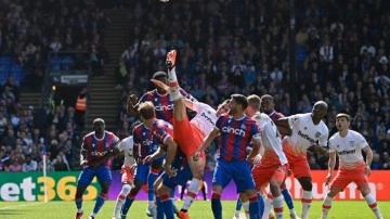 Premier Lig'de 7 gollü maçta gülen Crystal Palace oldu
