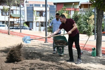 Pursaklar’da park yenileme çalışmaları devam ediyor
