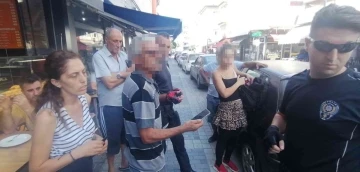 &quot;Acil görüşme yapmam lazım&quot; diyerek aldığı telefonla ortadan kayboldu
