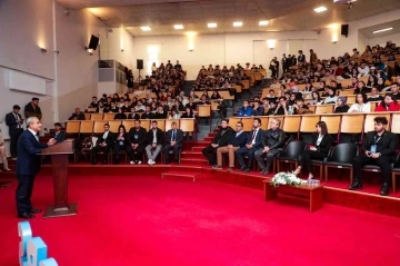 &quot;Kurum olarak öğrencilerimizin yanındayız&quot;
