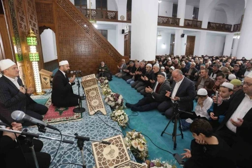 "Regaib Kandili Özel Programı"na yoğun ilgi
