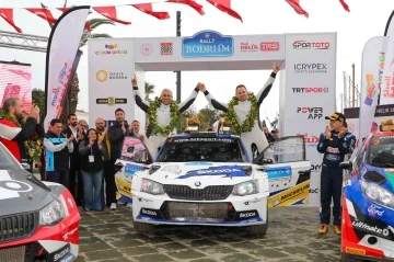 Rally Bodrum esnafın yüzünü güldürdü
