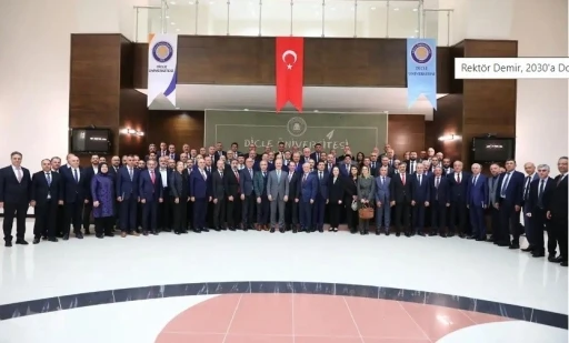 Rektör Demir, 2030’a Doğru Yükseköğretim Vizyonu toplantısına katıldı
