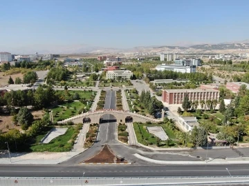 Rektör Keleş, Adıyaman Üniversitesi yatırım projelerini açıkladı

