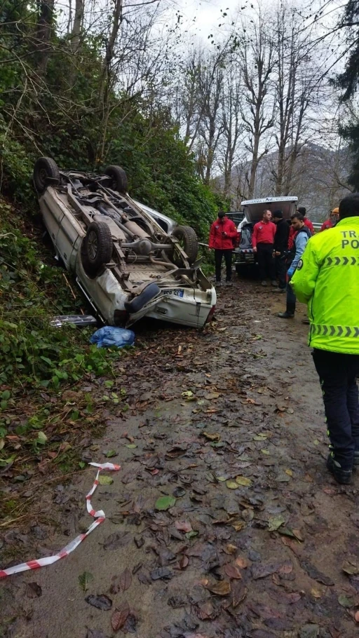 Rize’de uçuruma yuvarlanan aracın sürücüsü hayatını kaybetti
