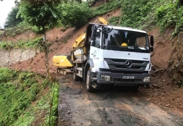 Rize’de yağışlar heyelanlara neden oldu
