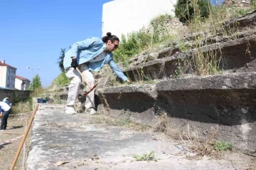 Roma döneminden kalan stadyum gün yüzüne çıkarılıyor
