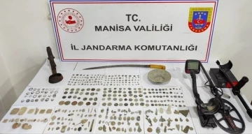 Roma ve Osmanlı dönemlerine ait 592 adet tarihi obje ele geçirildi
