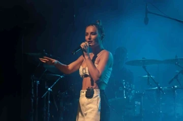 Rumen pop star Minelli’nin dünya turnesinden önceki durağı Alanya oldu
