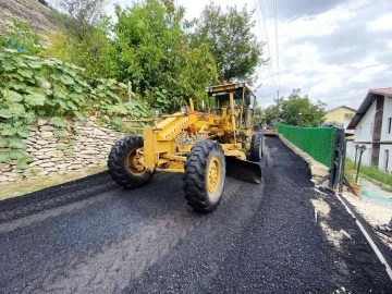 Safranbolu’da asfalt çalışmaları Camikebir Mahallesinde sürüyor
