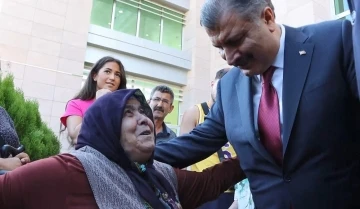 Sağlık Bakanı Koca’ya Kırşehir’de sevgi seli
