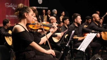 Sahne sanatları öğrencilerinin performansı ayakta alkışlandı
