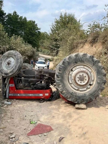 Sakarya’da traktör devrildi: 1 ağır yaralı
