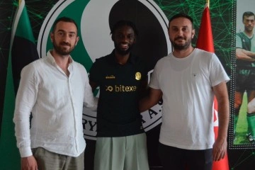 Sakaryaspor defans oyuncusu Isaac Donkor ile anlaştı