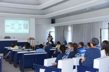 Salihli Belediyesi’nde ’En İyi Narkotik Polis: Anne’ eğitimi verildi
