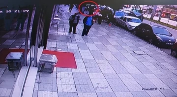 Samsun’da 1 kişinin ağır yaralandığı silahlı saldırı kamerada
